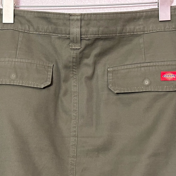 DICKIES Skirt Olive Green Cargo 100% Cotton size 12 Streetwear Valentines Day - Picture 8 of 12